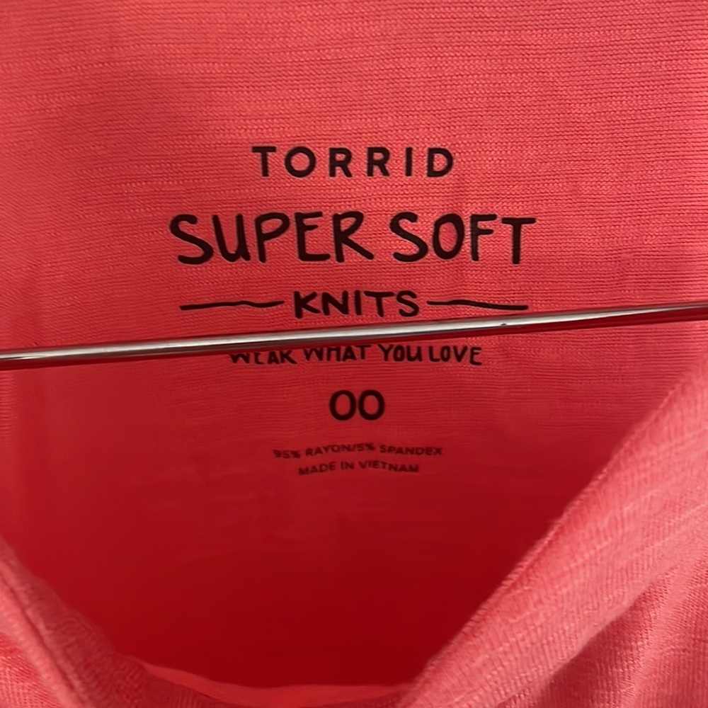 Torrid tank - Picture 2 of 3